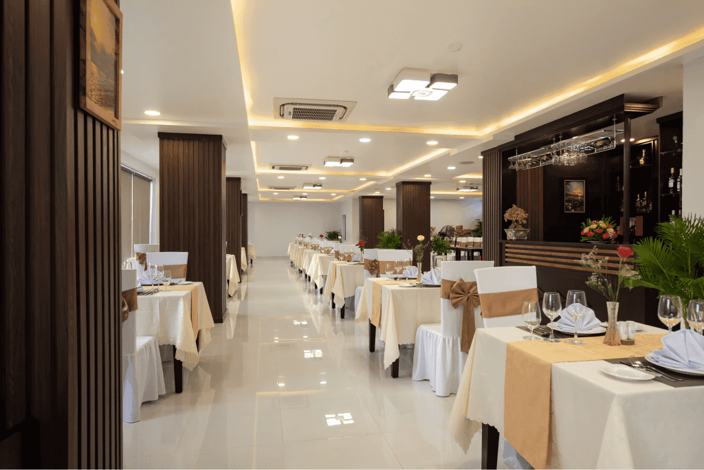 Khách sạn Hoàng Long