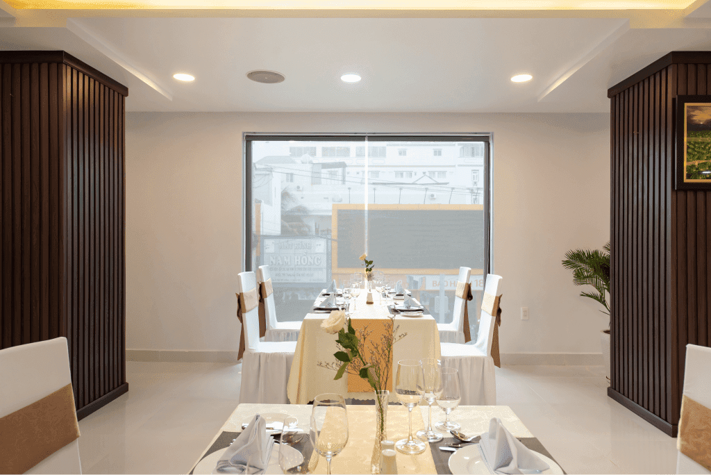 Khách sạn Hoàng Long