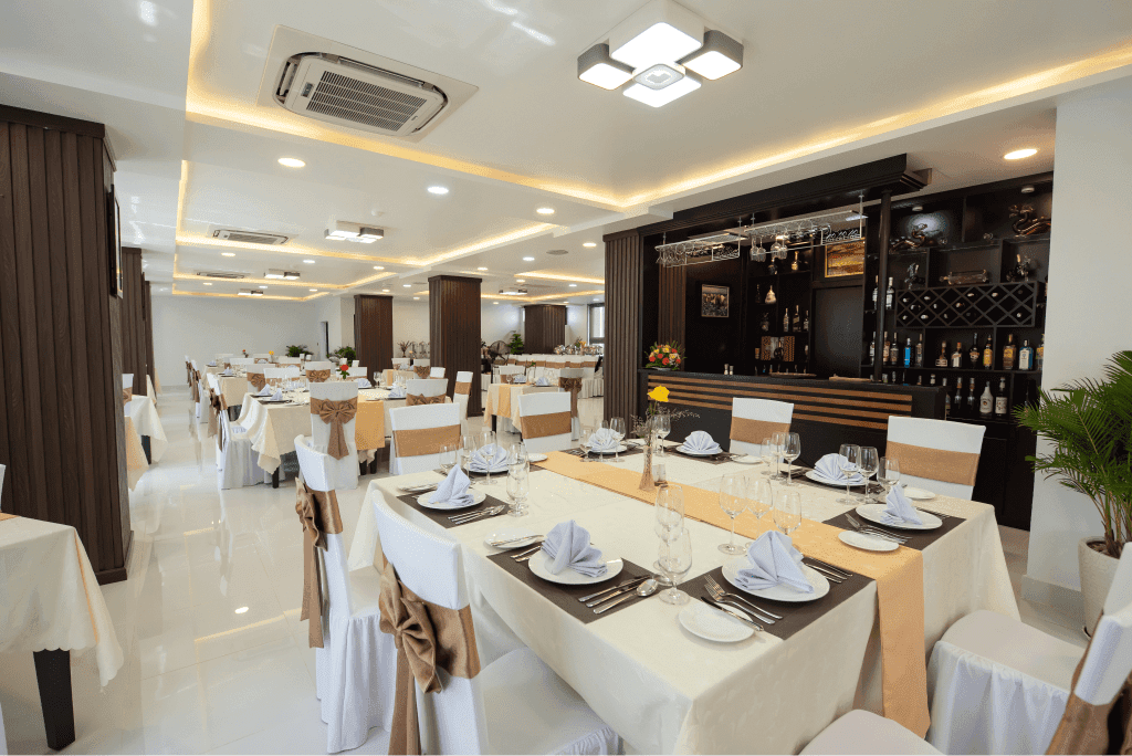 Khách sạn Hoàng Long